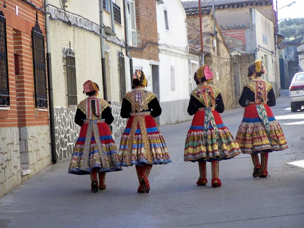 El Huesped Del Sevillano Ar Lagartera 외부 사진